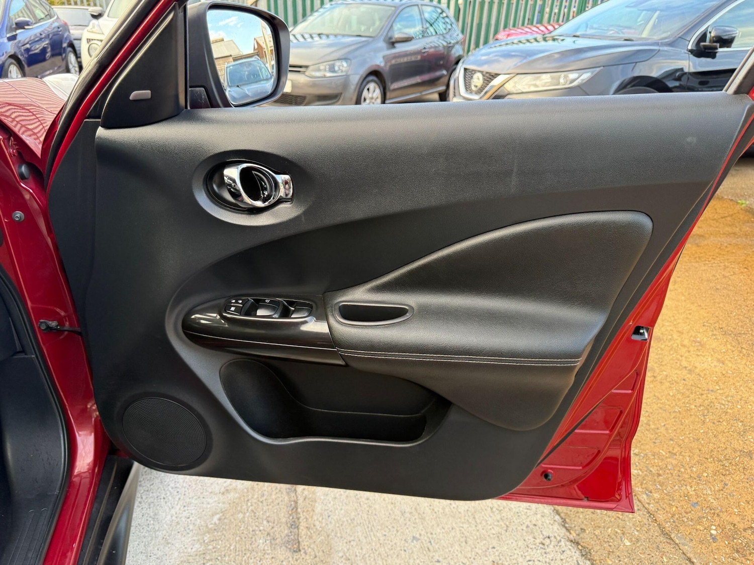 Used Nissan Juke 2014 for sale - 76714459: Photo 44