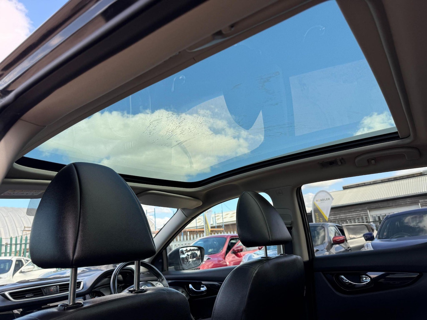 Used Nissan Qashqai 2016 for sale - 76514518: Photo 2