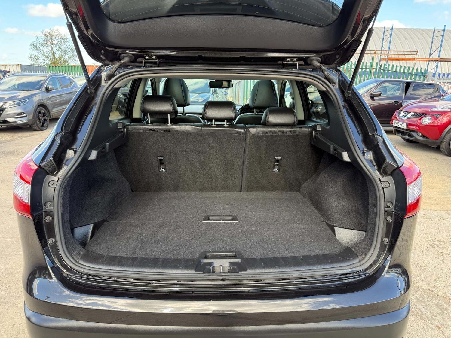 Used Nissan Qashqai 2016 for sale - 76514518: Photo 24