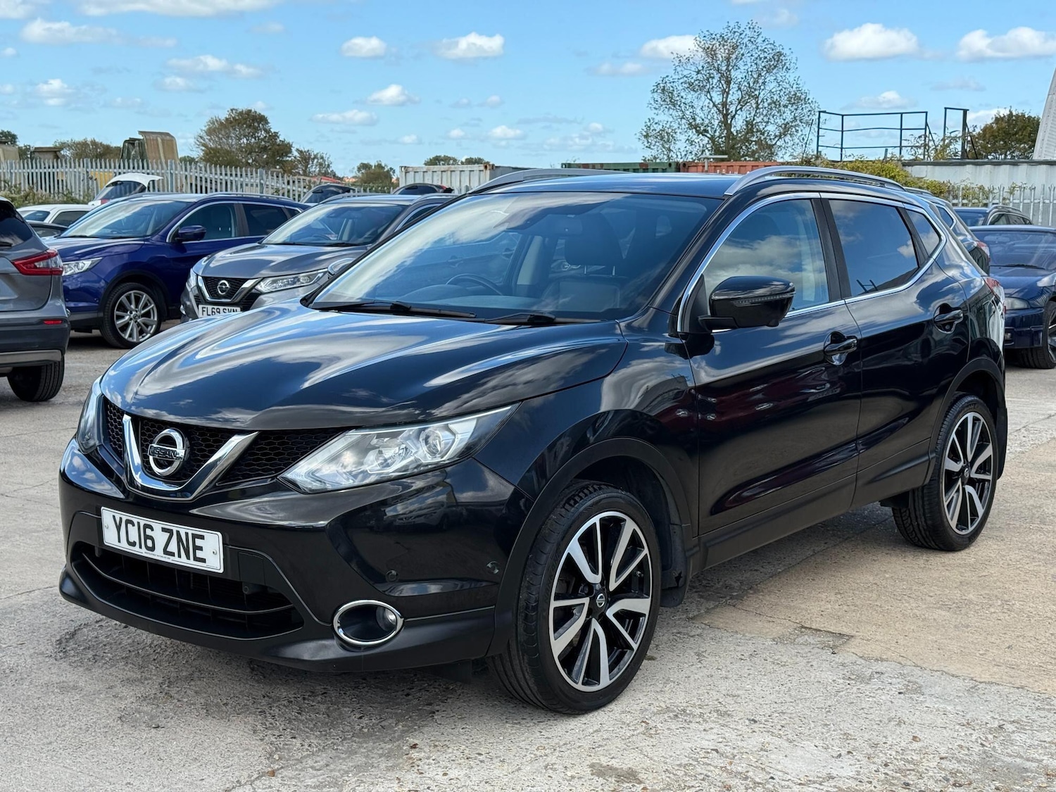 Used Nissan Qashqai 2016 for sale - 76514518: Photo 29