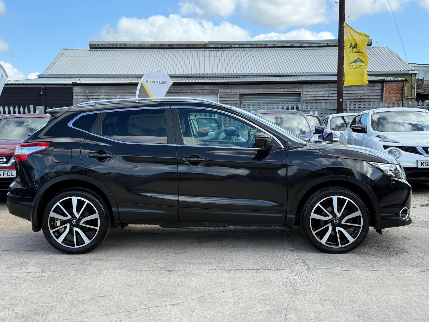 Used Nissan Qashqai 2016 for sale - 76514518: Photo 31