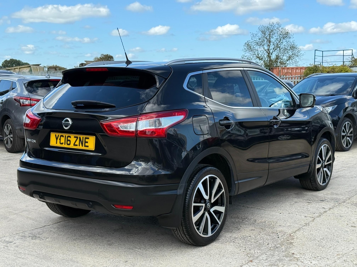 Used Nissan Qashqai 2016 for sale - 76514518: Photo 38