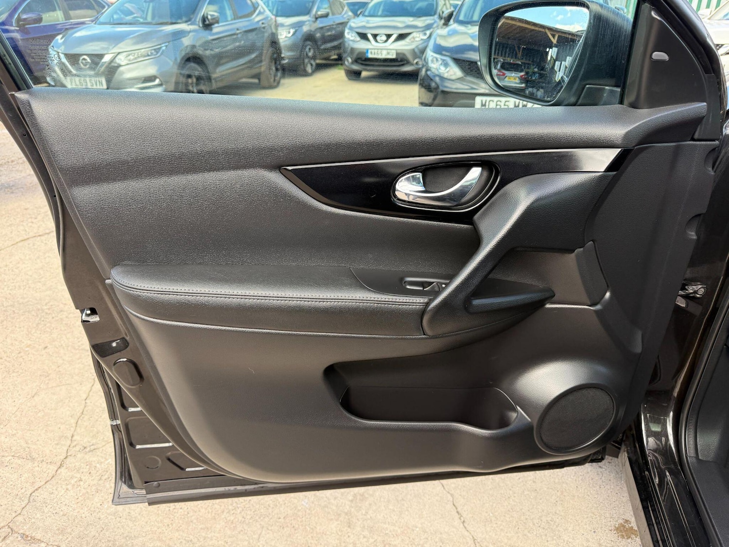 Used Nissan Qashqai 2016 for sale - 76514518: Photo 43