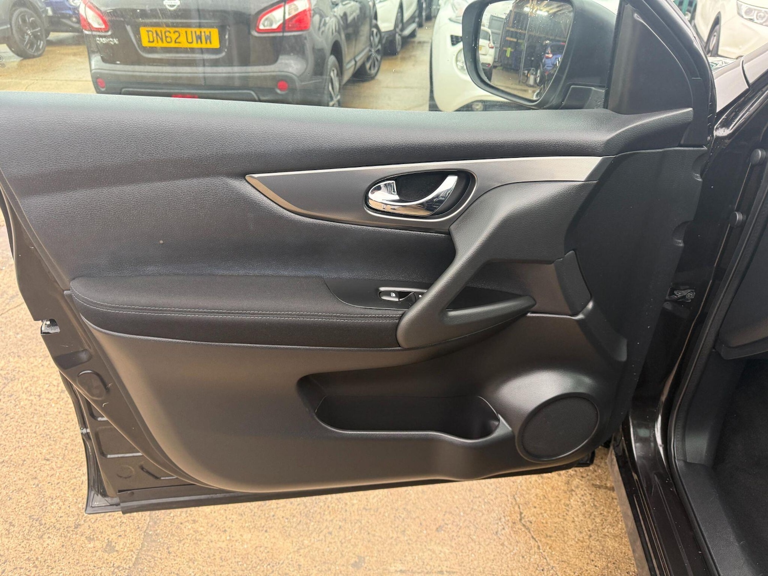 Used Nissan Qashqai 2018 for sale - 77155601: Photo 29