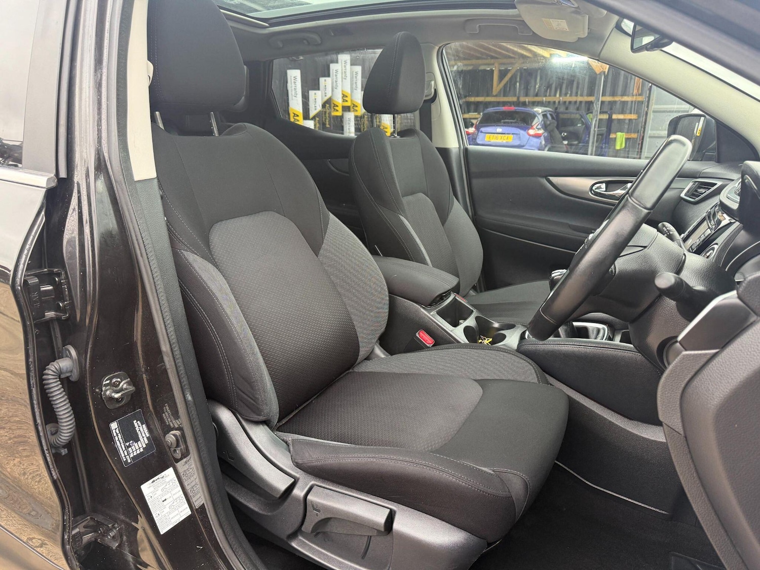 Used Nissan Qashqai 2018 for sale - 77155601: Photo 32