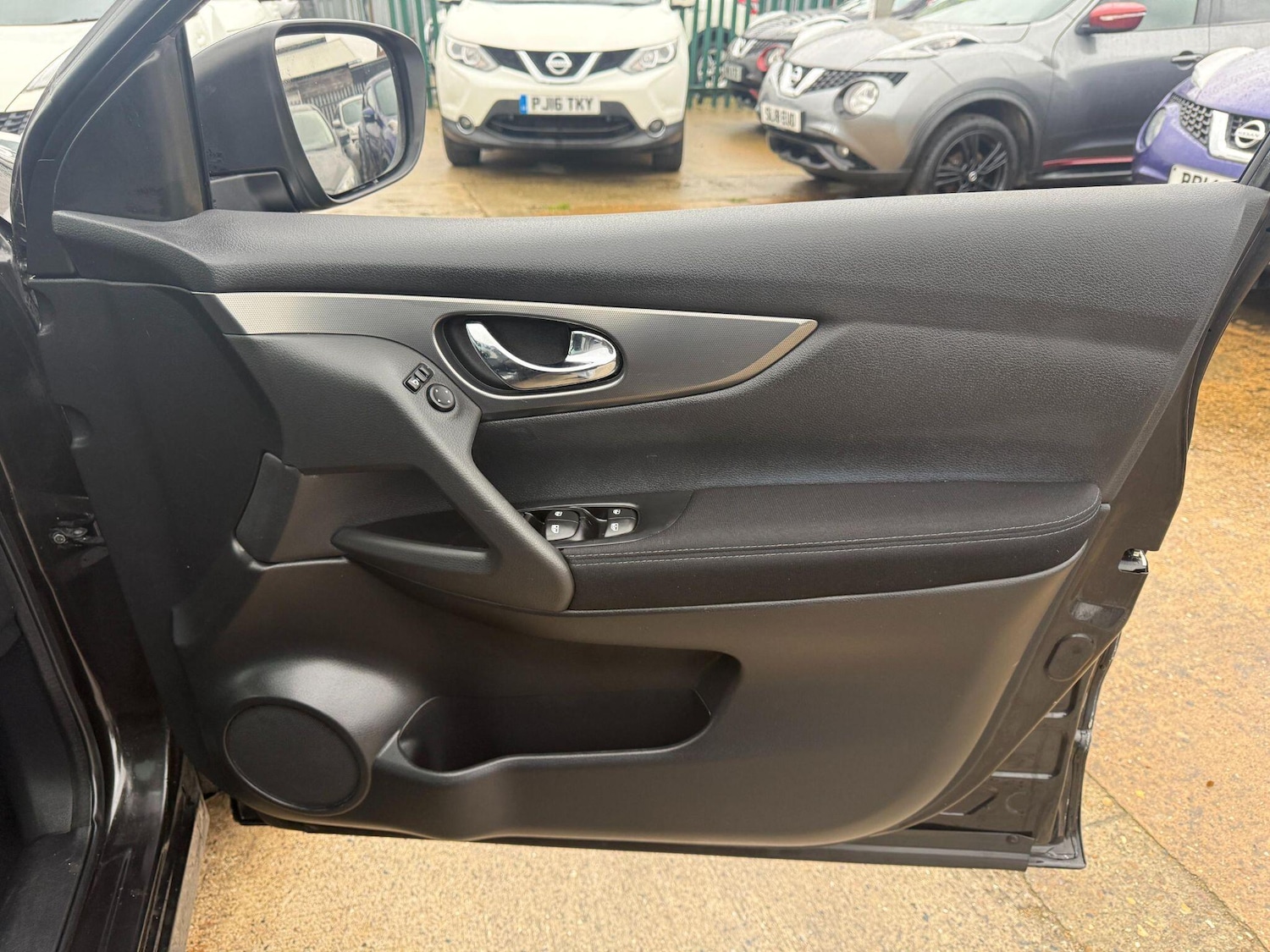 Used Nissan Qashqai 2018 for sale - 77155601: Photo 50