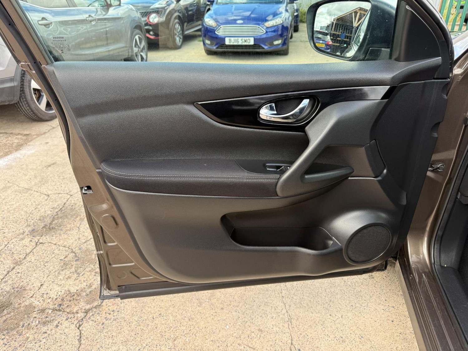 Used Nissan Qashqai 2017 for sale - 76514512: Photo 33