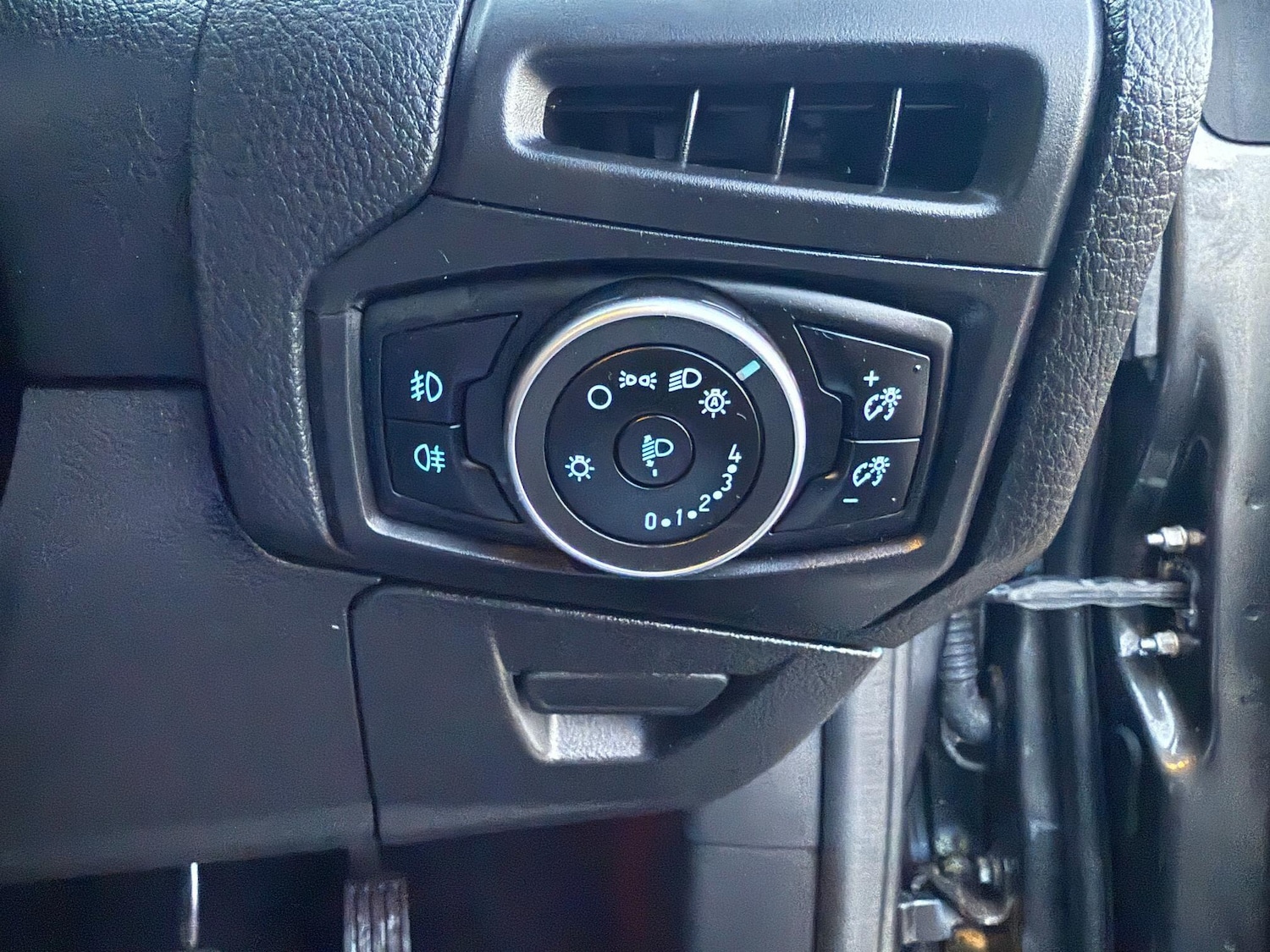 Used Ford Focus 2015 for sale - 77101628: Photo 15