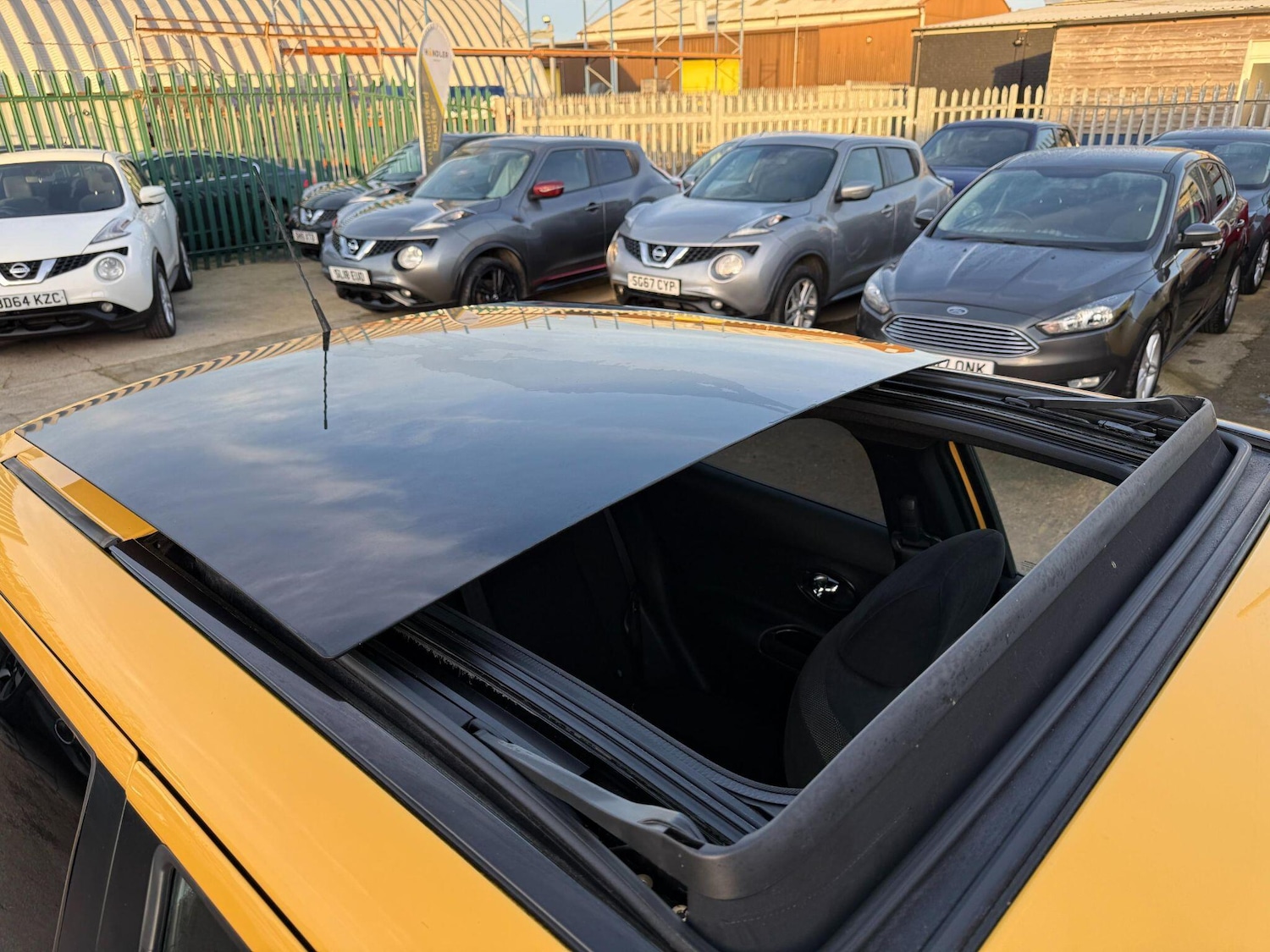 Used Nissan Juke 2016 for sale - 77101638: Photo 2