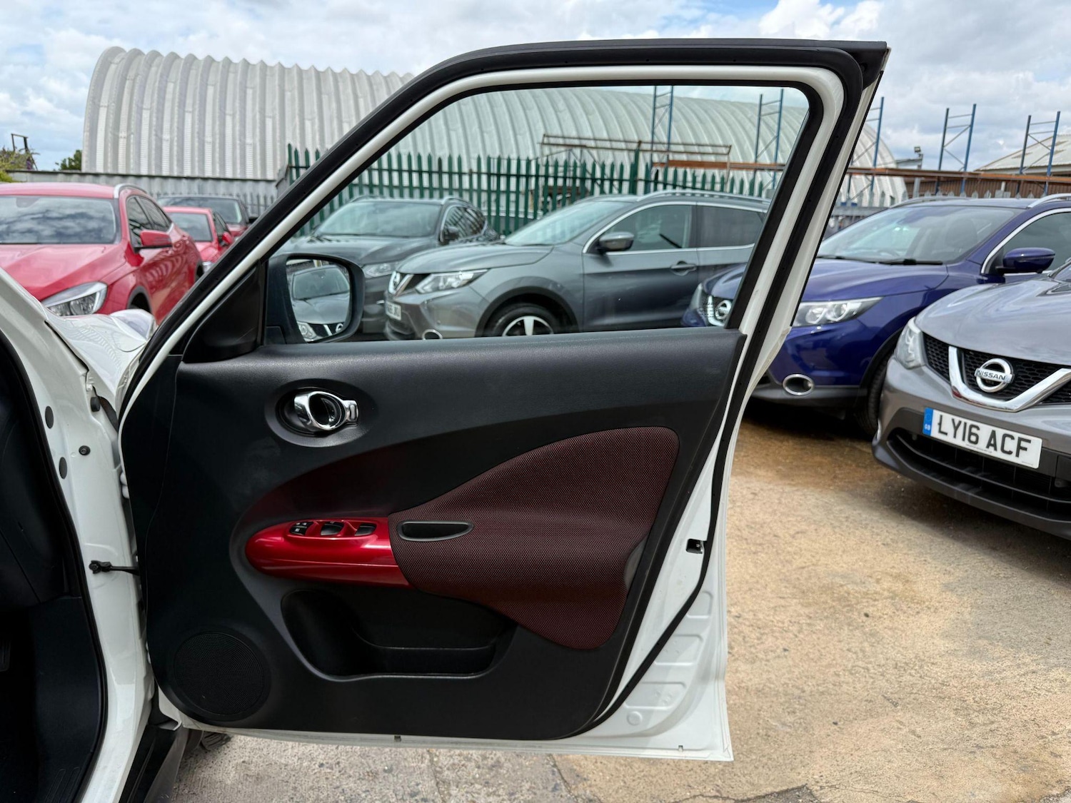 Used Nissan Juke 2017 for sale - 76514513: Photo 36