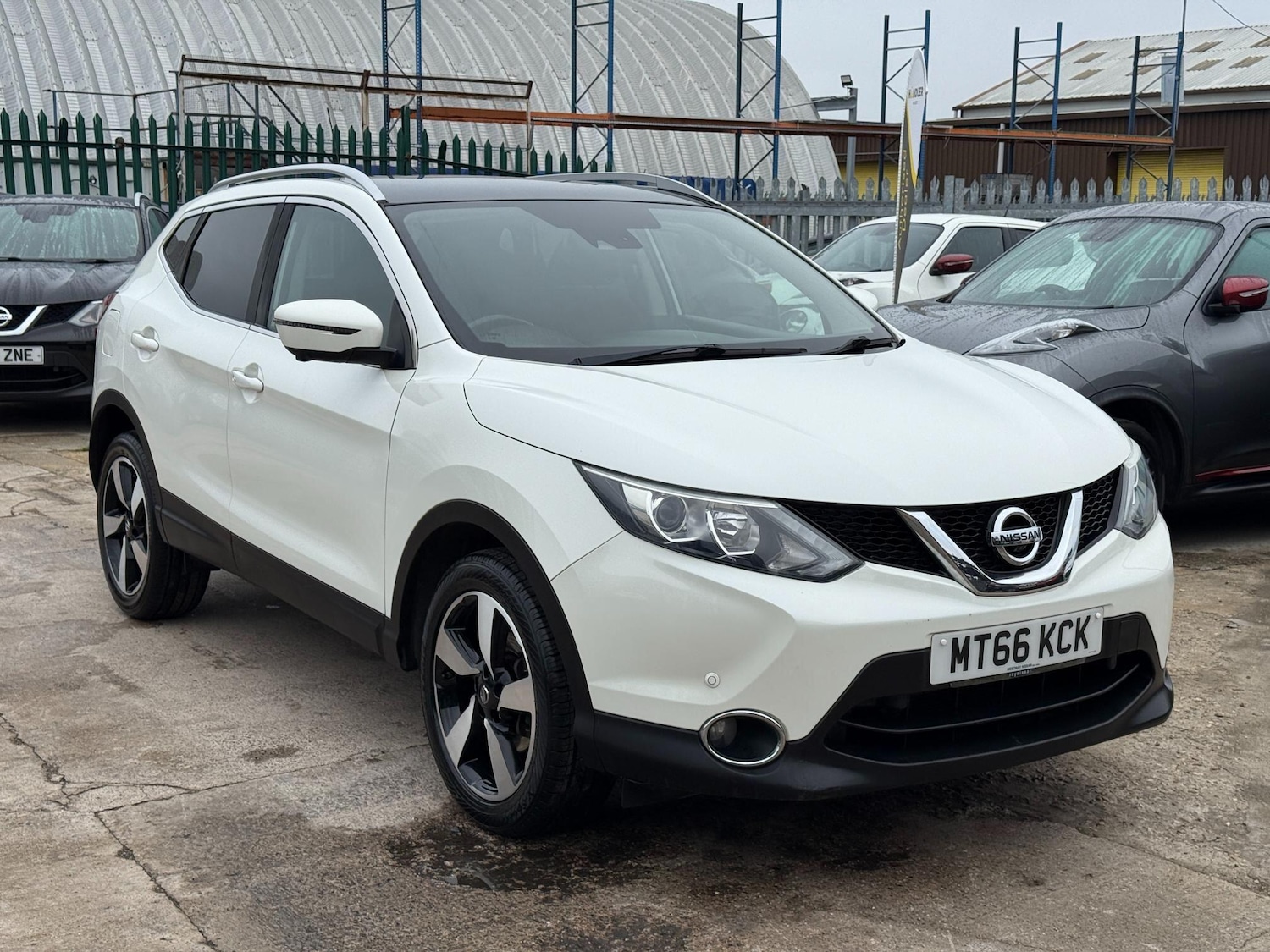Used Nissan Qashqai 2016 for sale - 76514514: Photo 14