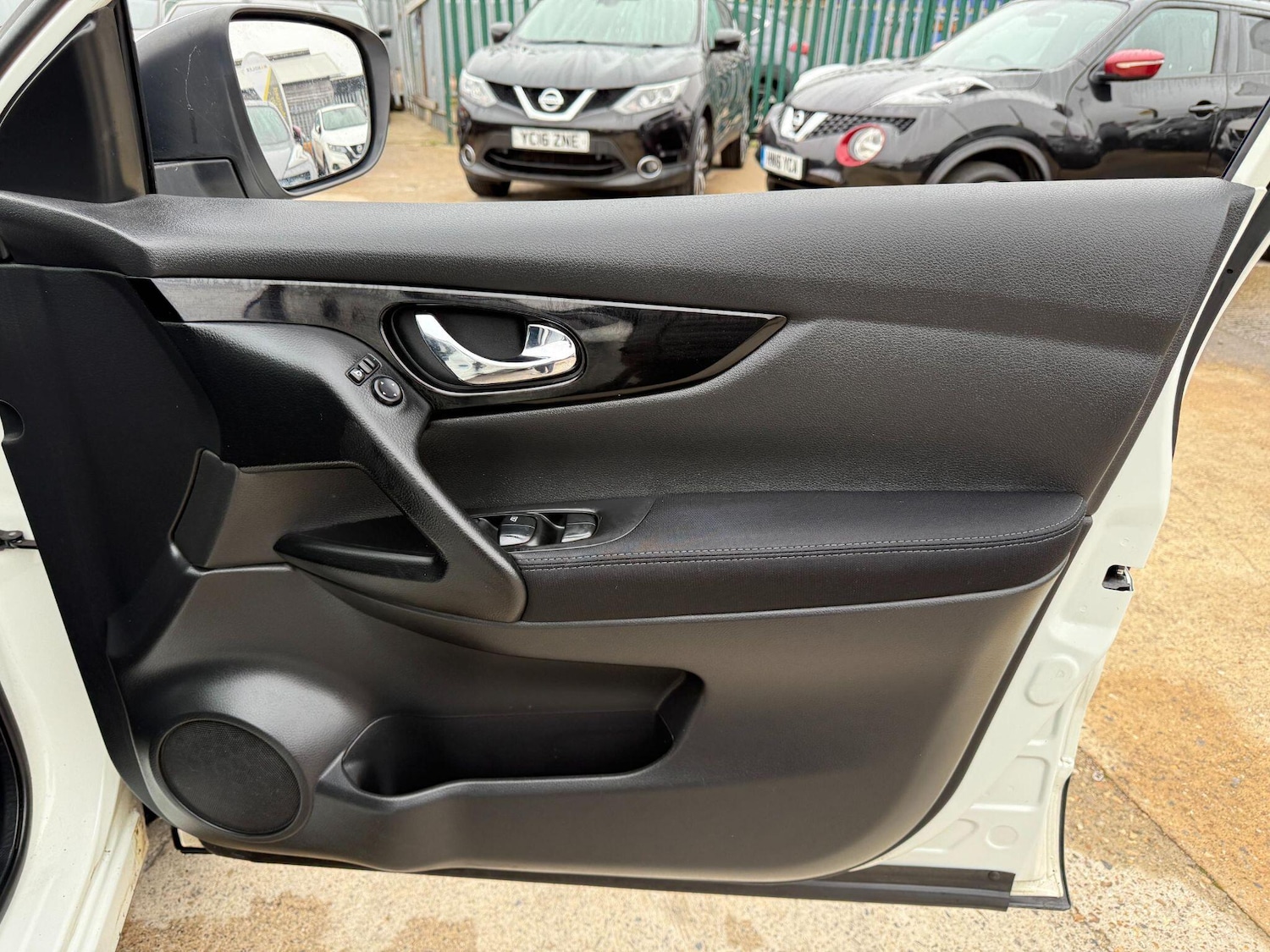 Used Nissan Qashqai 2016 for sale - 76514514: Photo 45