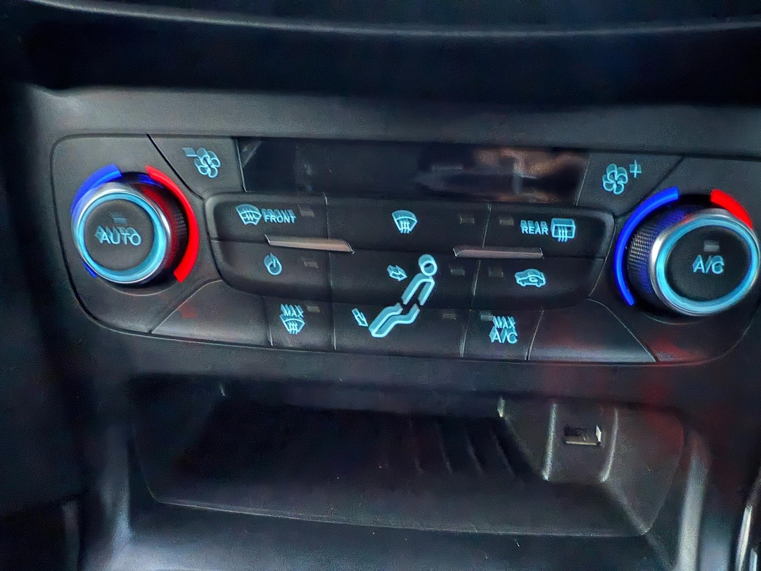 Used Ford Focus 2015 for sale - 76800906: Photo 11