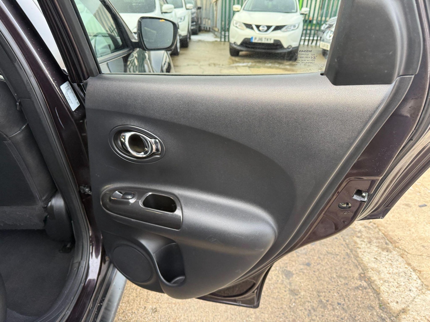 Used Nissan Juke 2015 for sale - 77120043: Photo 17