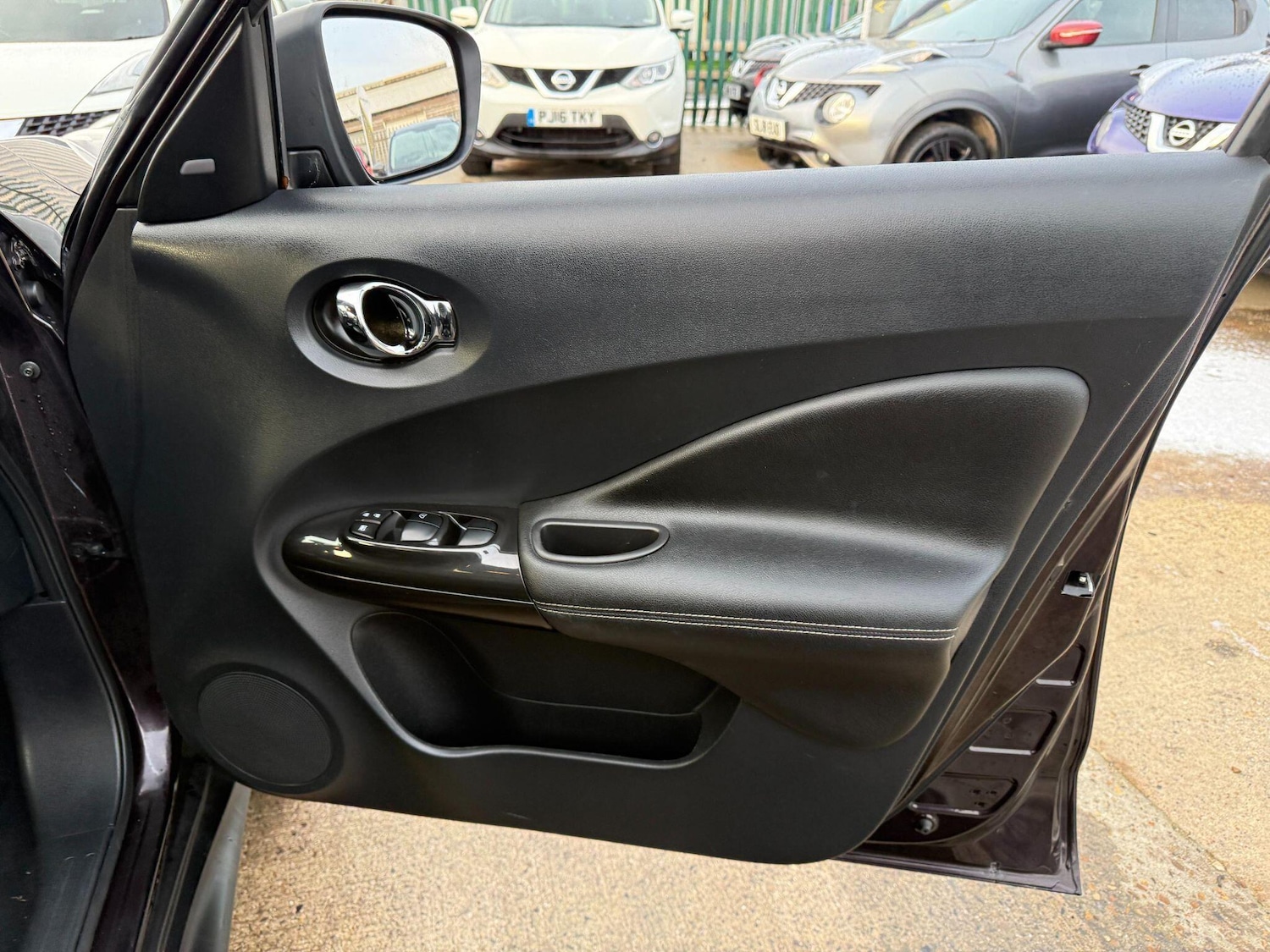 Used Nissan Juke 2015 for sale - 77120043: Photo 18