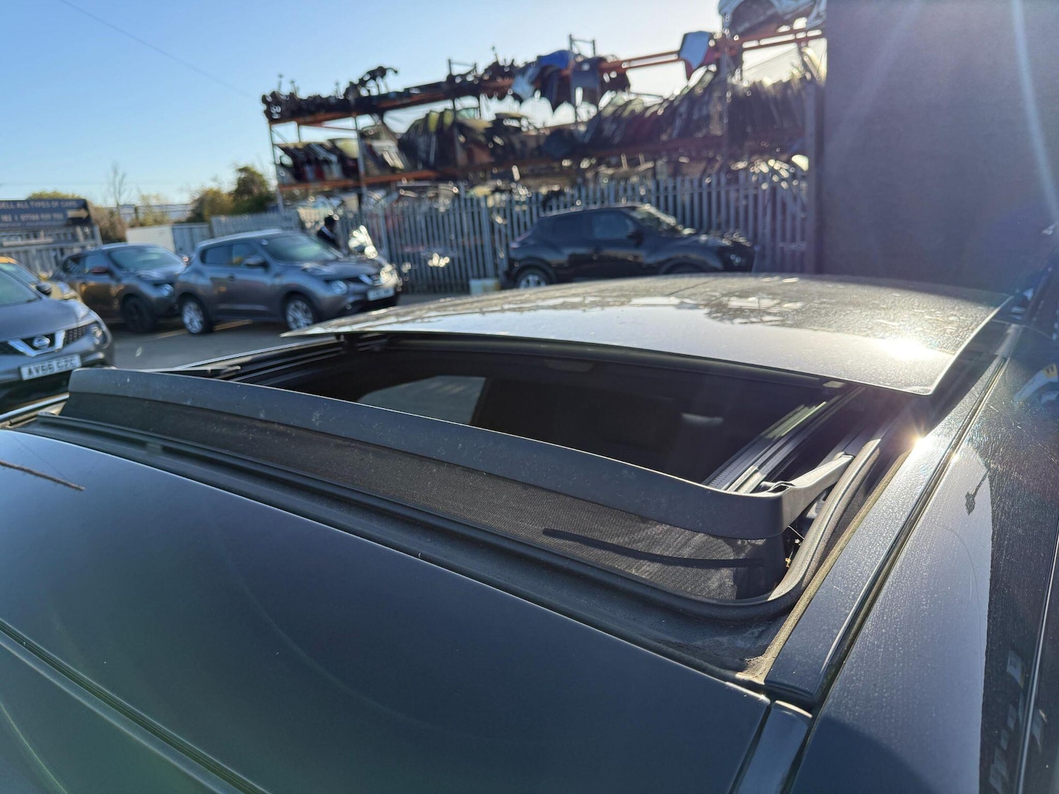 Used Nissan Juke 2015 for sale - 76607841: Photo 3