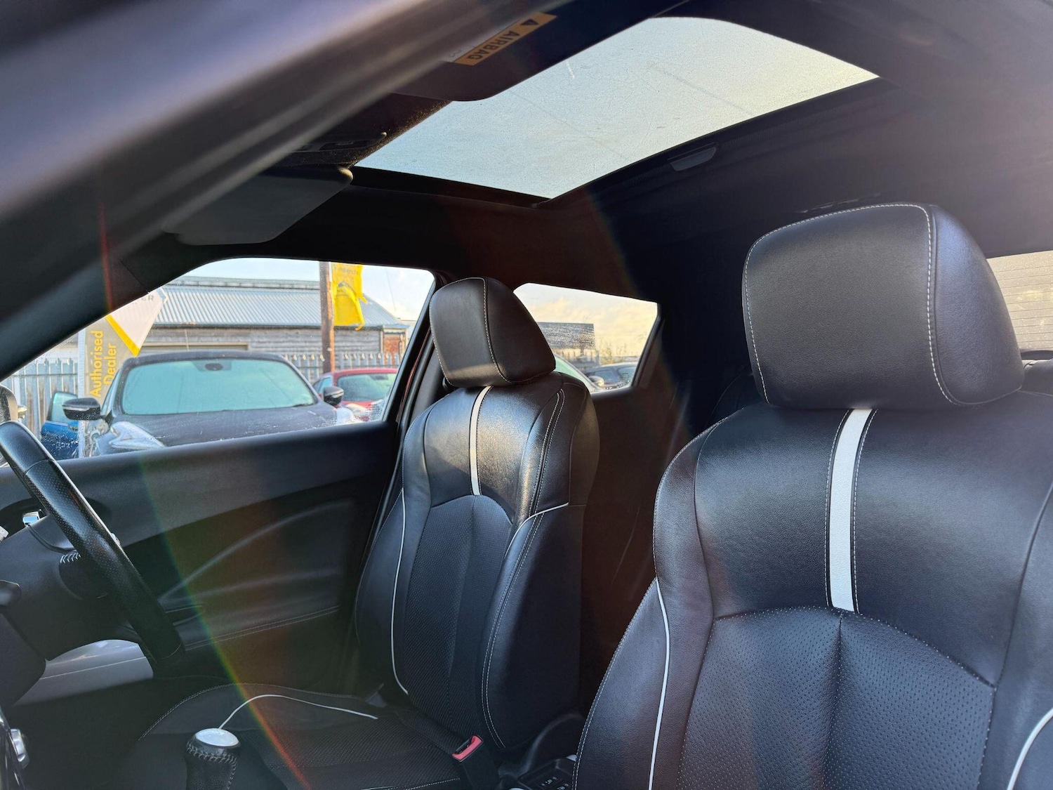 Used Nissan Juke 2015 for sale - 76607841: Photo 4