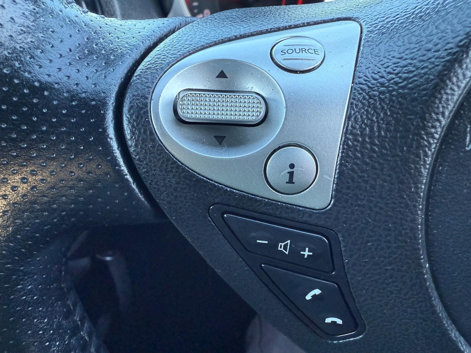 Used Nissan Juke 2015 for sale - 76612800: Photo 11