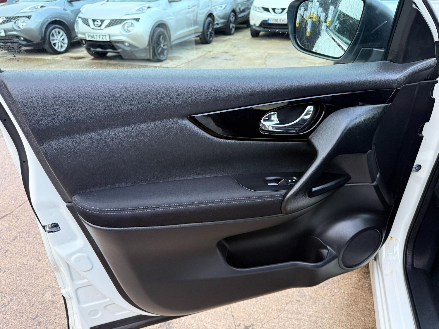 Used Nissan Qashqai 2016 for sale - 76850353: Photo 28