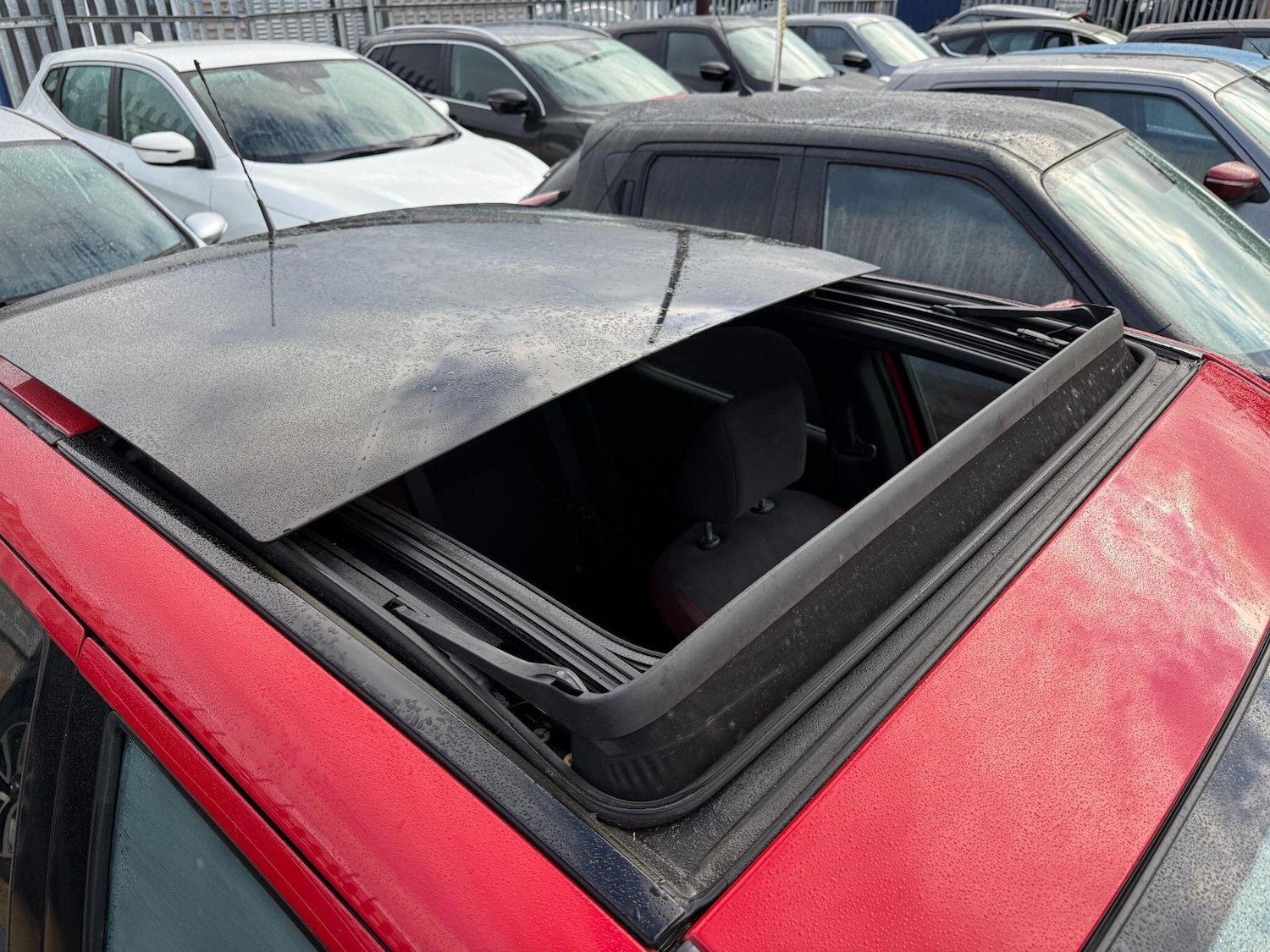 Used Nissan Juke 2014 for sale - 76689232: Photo 2