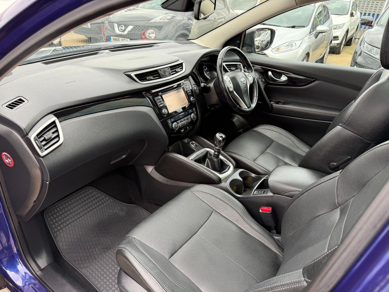 Used Nissan Qashqai 2015 for sale - 76514516: Photo 2