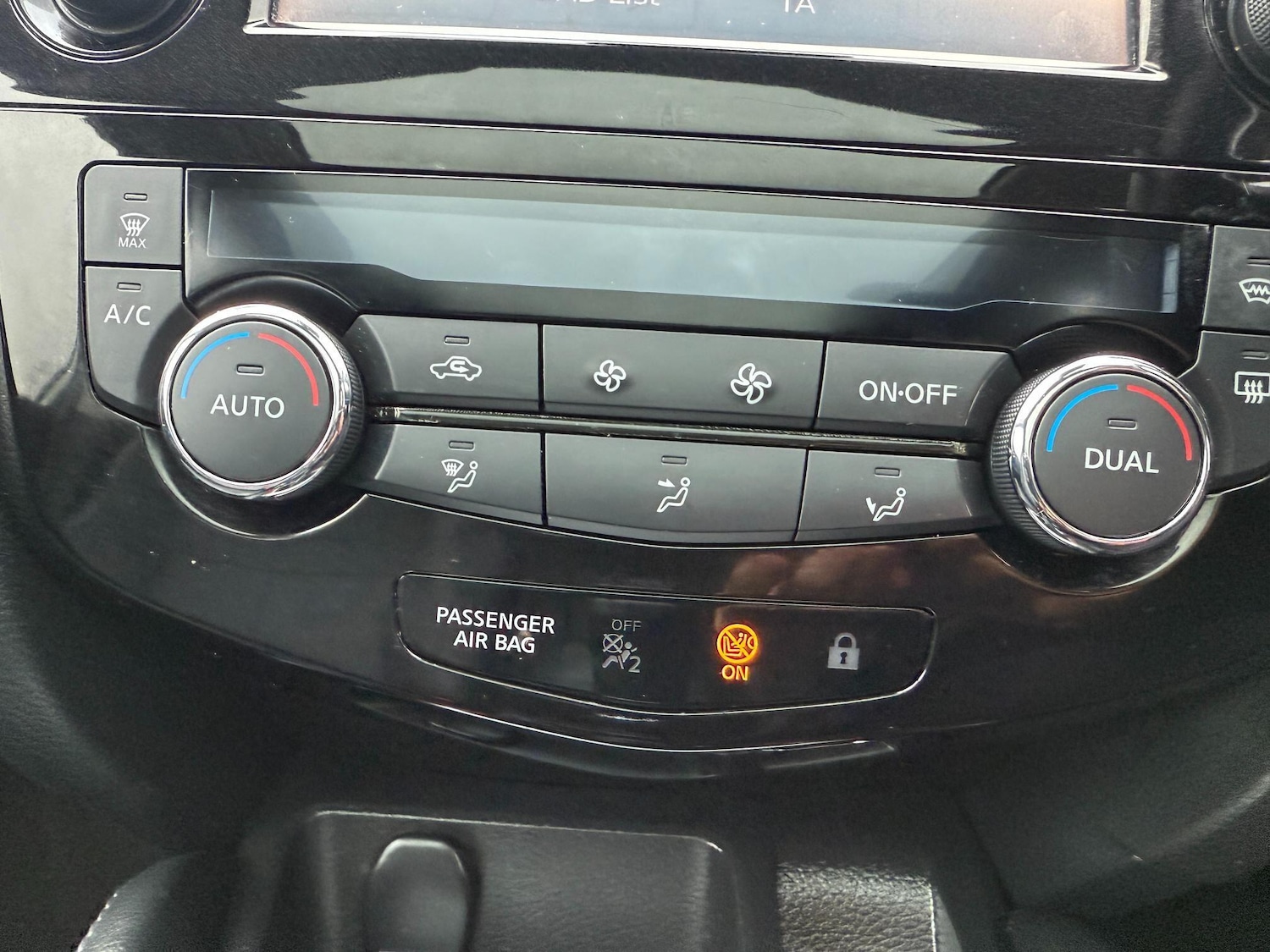 Used Nissan Qashqai 2016 for sale - 76688647: Photo 10