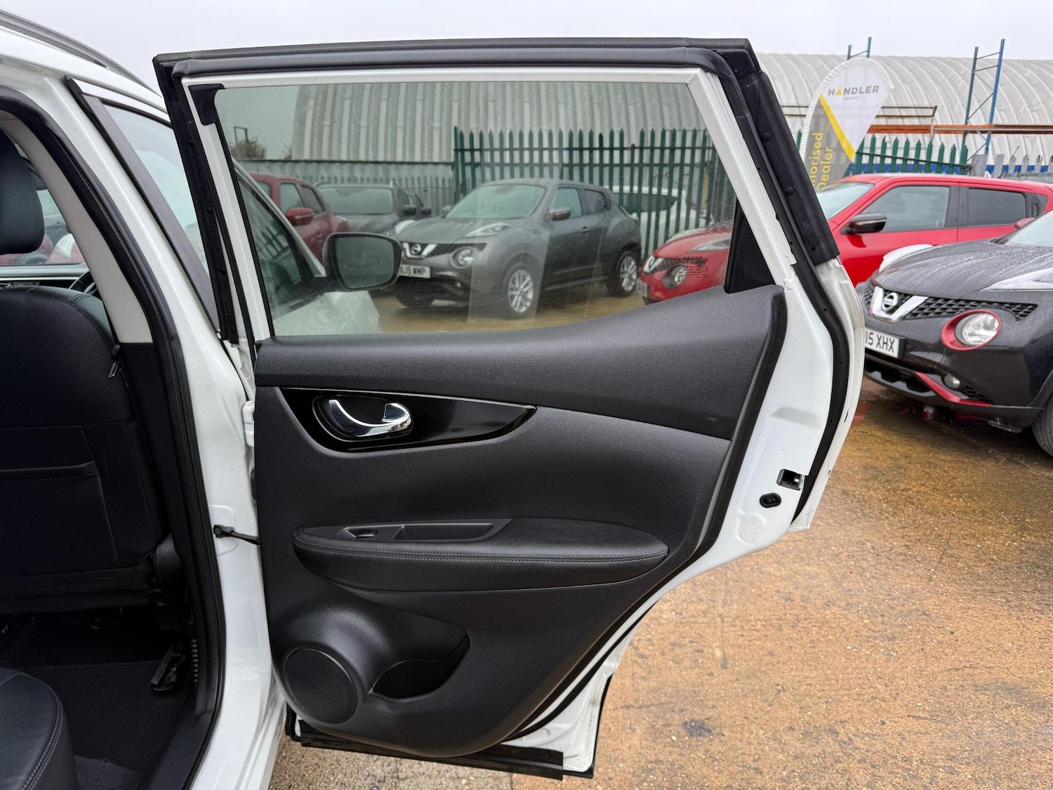 Used Nissan Qashqai 2016 for sale - 76688647: Photo 51