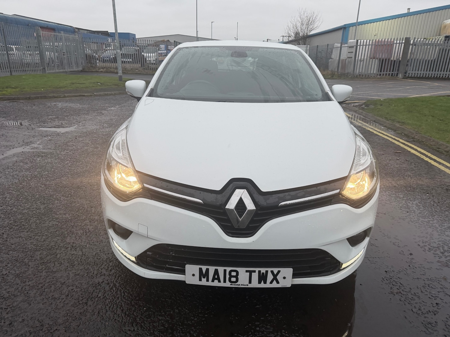 Used Renault Clio 2018 for sale - 77327196: Photo 2
