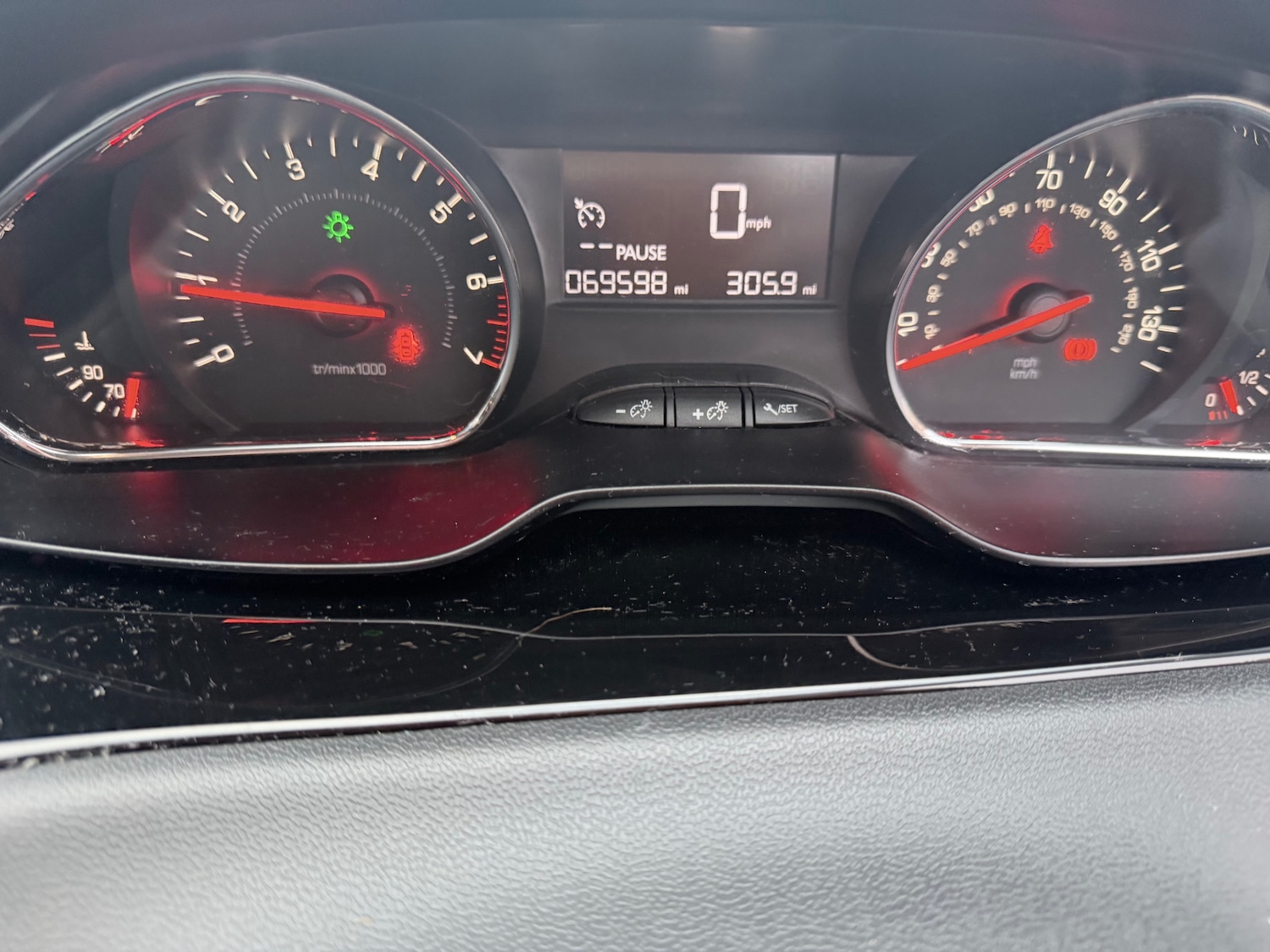 Used Peugeot 208 2013 for sale - 77760912: Photo 12