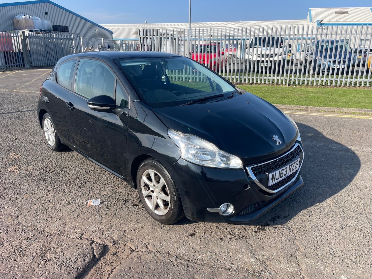 Used Peugeot 208 2013 for sale - 77760912: Photo 8