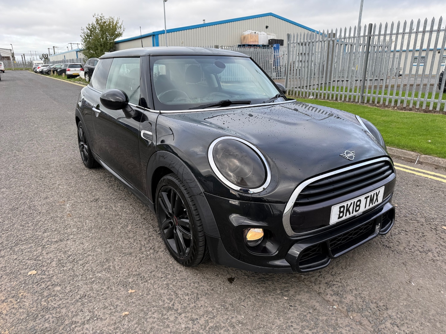 Used MINI Hatch 2018 for sale - 76396708: Photo 1