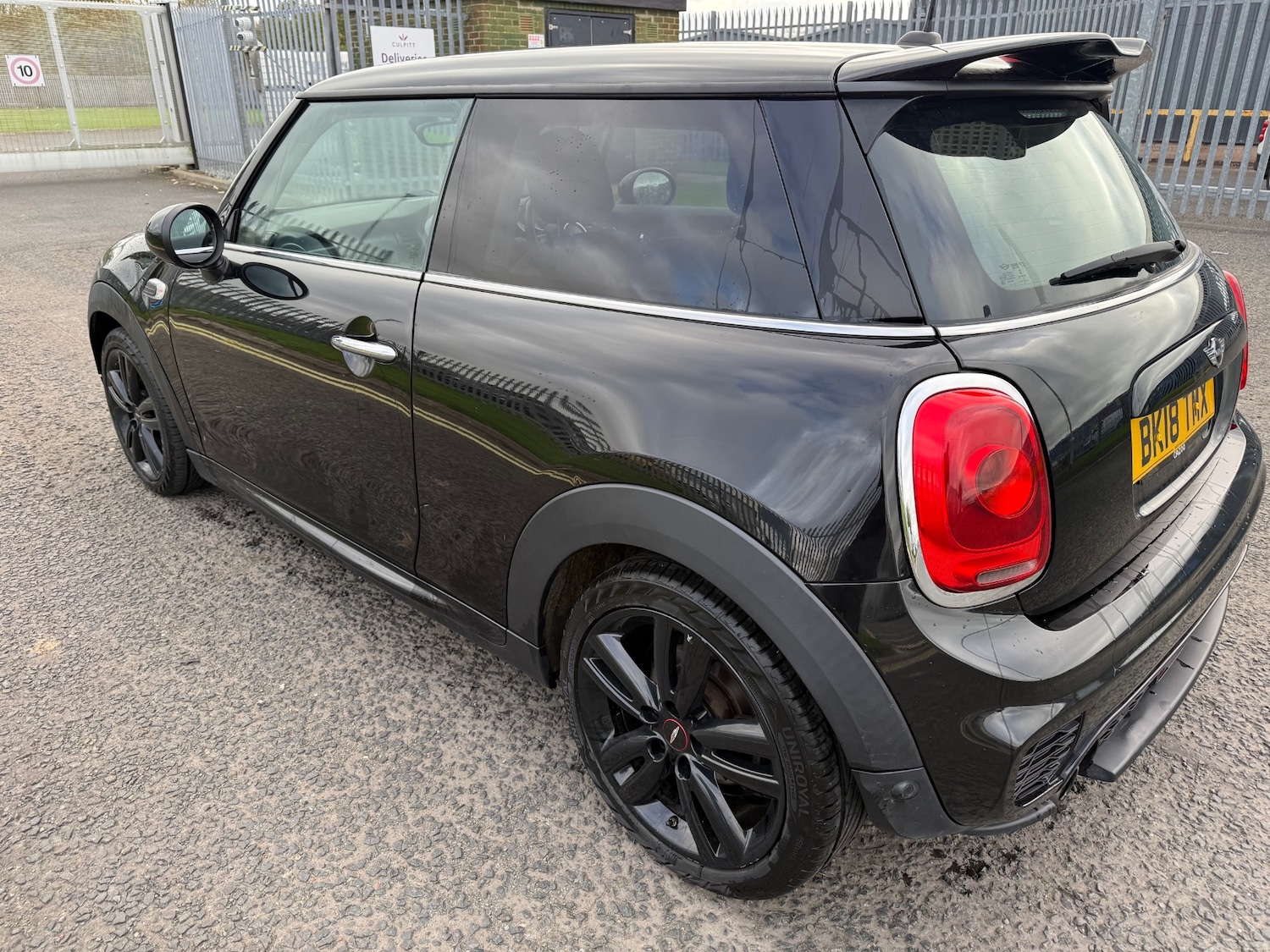 Used MINI Hatch 2018 for sale - 76396708: Photo 5