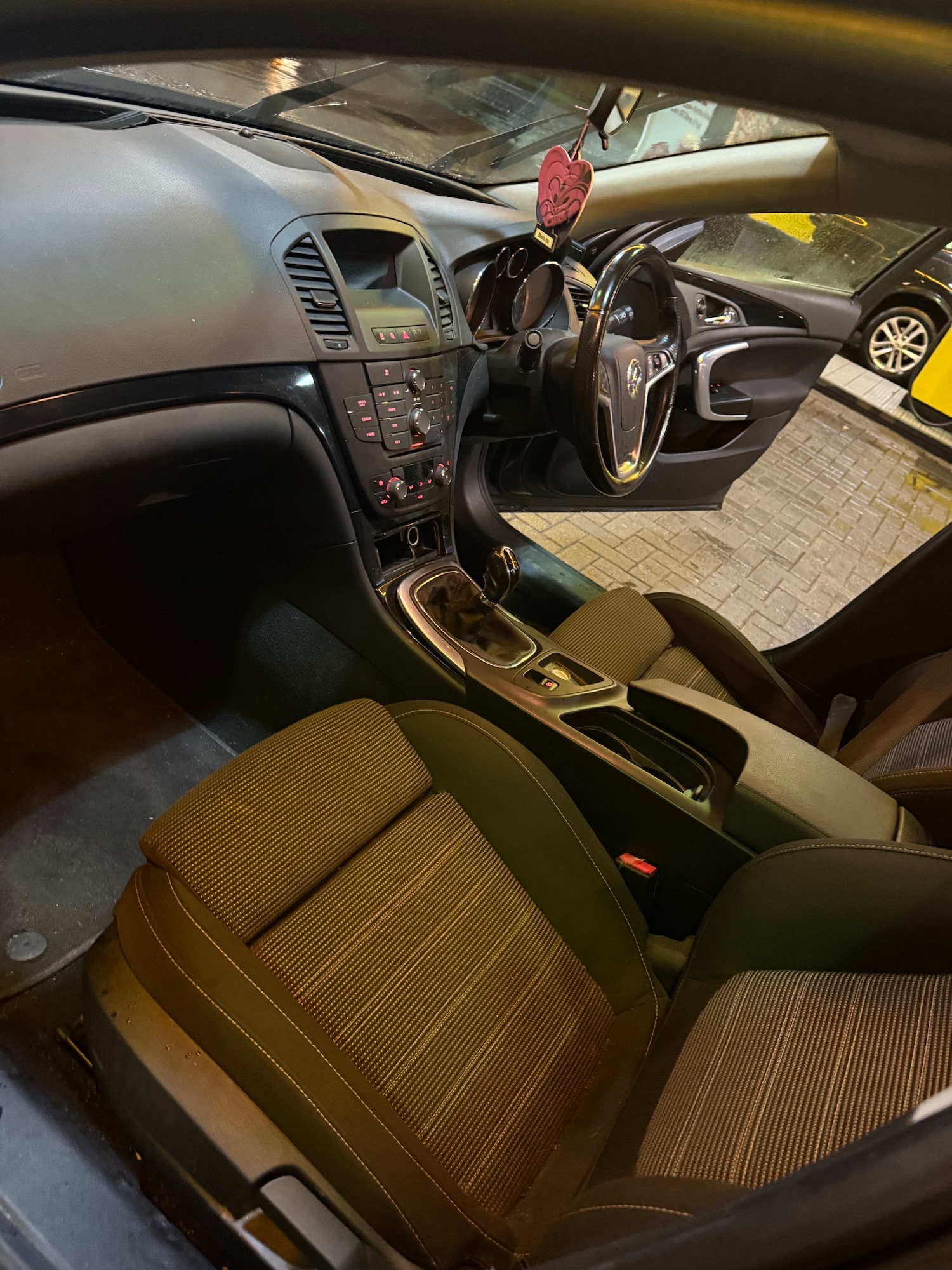 Used Vauxhall Insignia 2010 for sale - 77283162: Photo 11