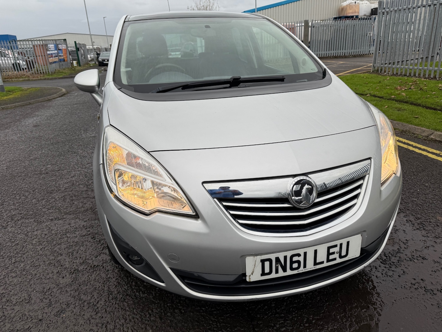 Used Vauxhall Meriva 2011 for sale - 76709699: Photo 2