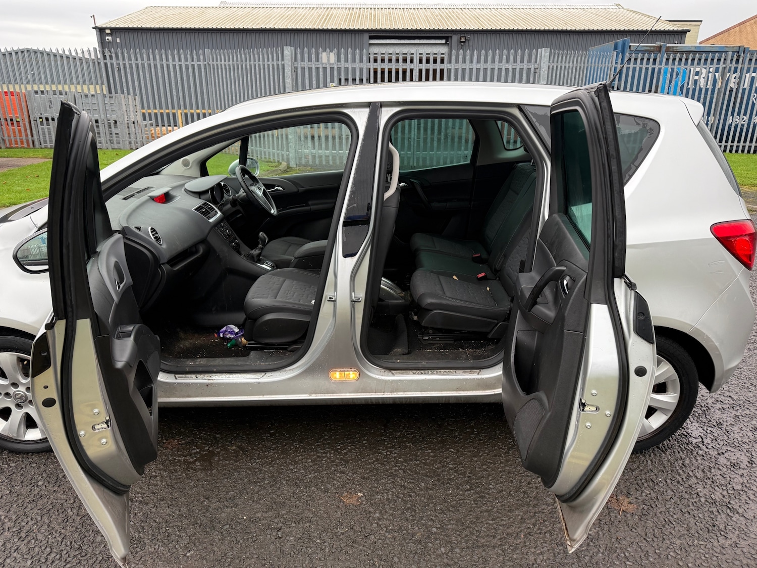 Used Vauxhall Meriva 2011 for sale - 76709699: Photo 7