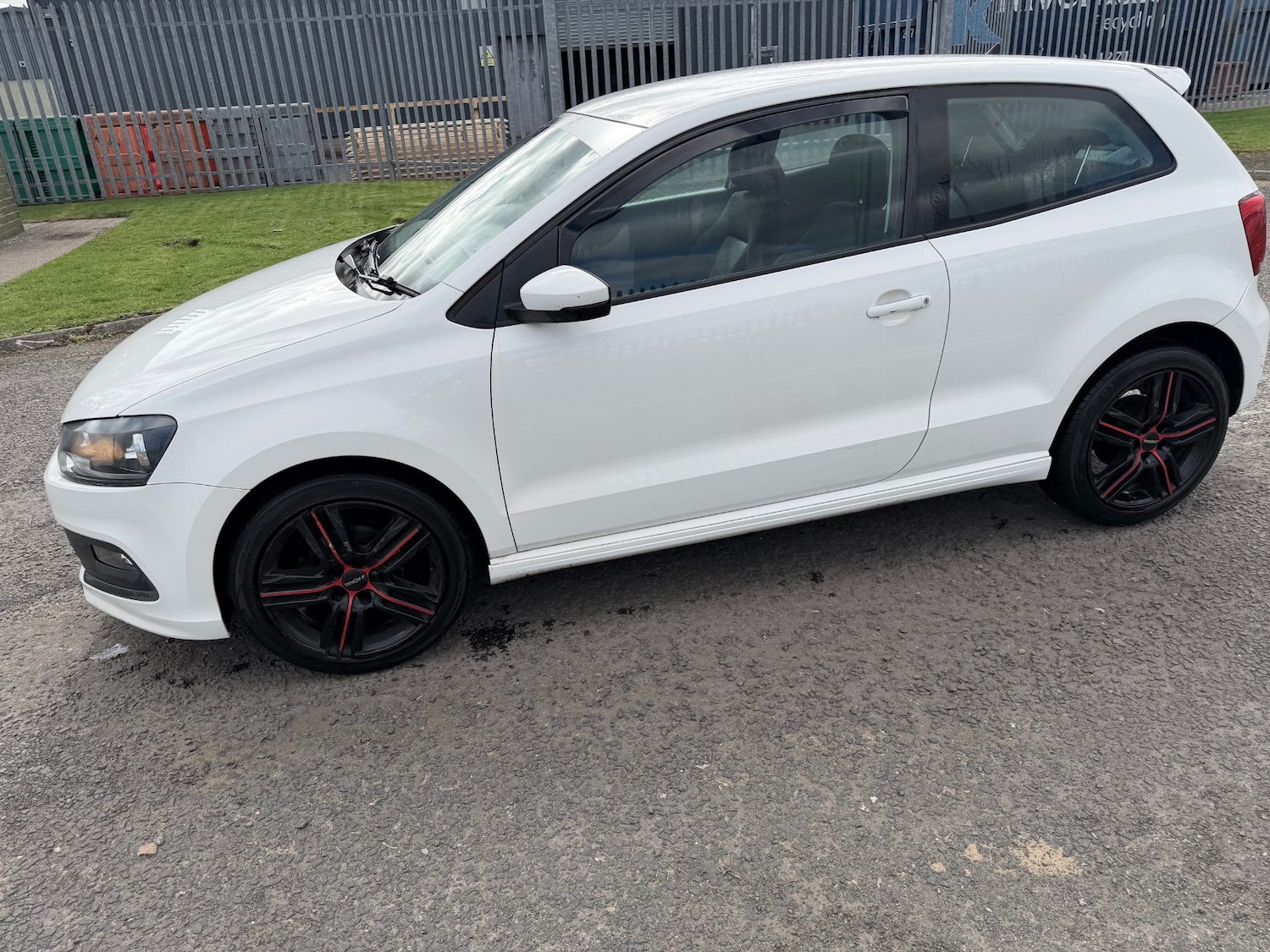 Used Volkswagen Polo 2014 for sale - 77821733: Photo 6