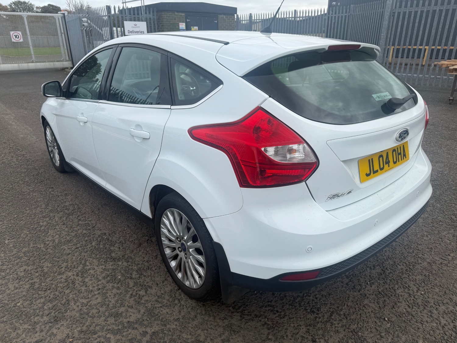 Used Ford Focus 2013 for sale - 76396710: Photo 8