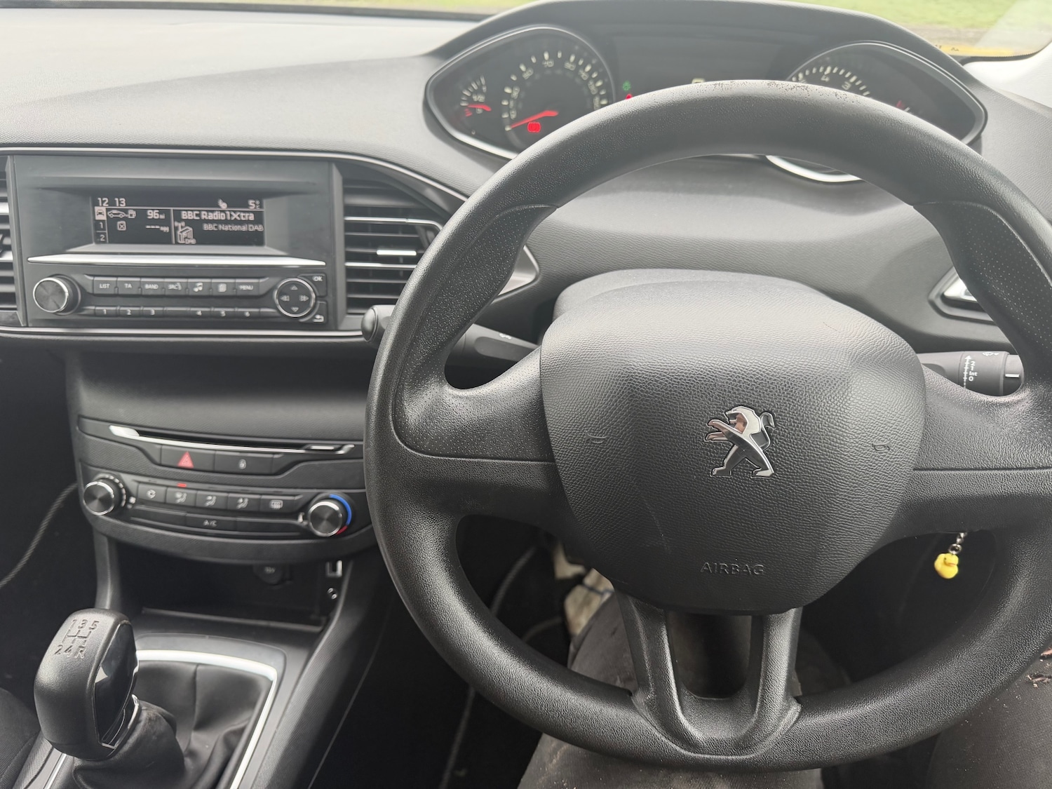 Used Peugeot 308 2015 for sale - 77350599: Photo 15