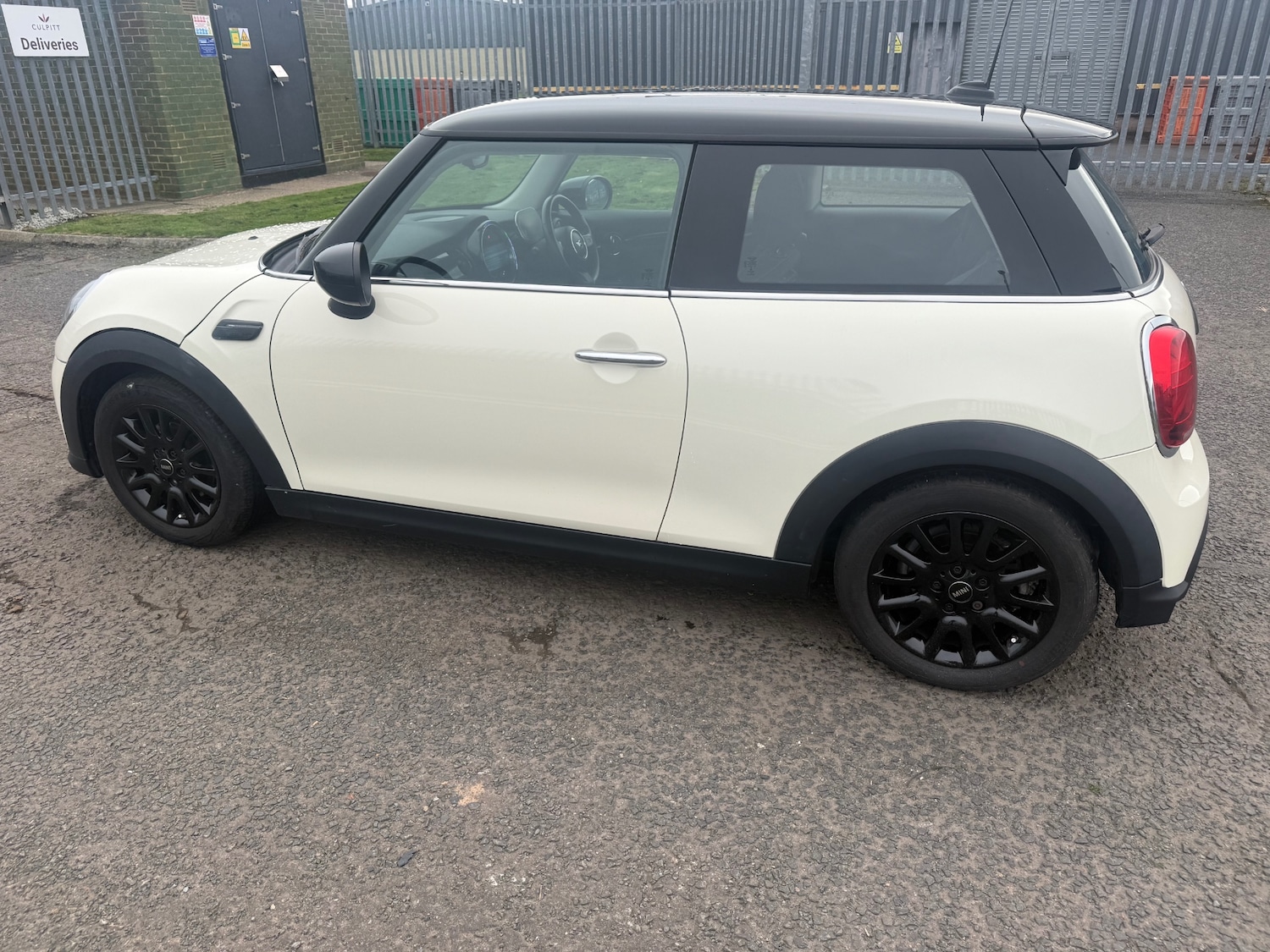 Used MINI Hatch 2021 for sale - 76396713: Photo 4