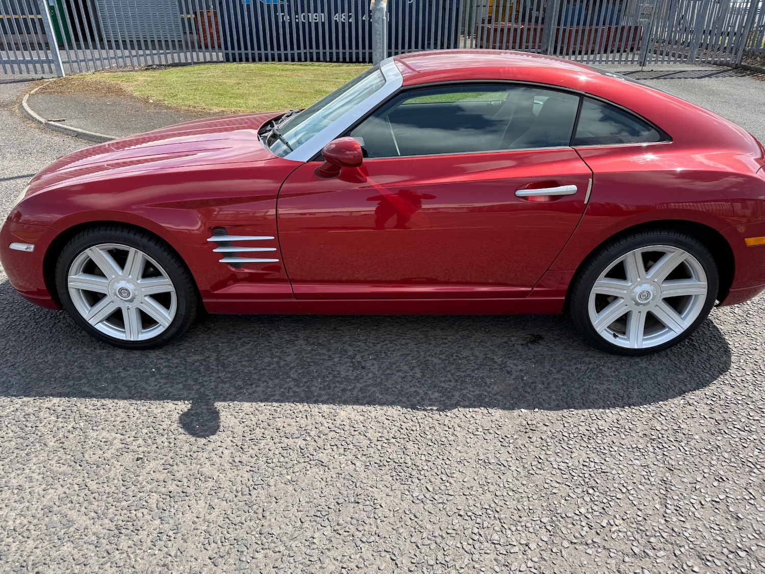 Used Chrysler Crossfire 2006 for sale - 76117673: Photo 4