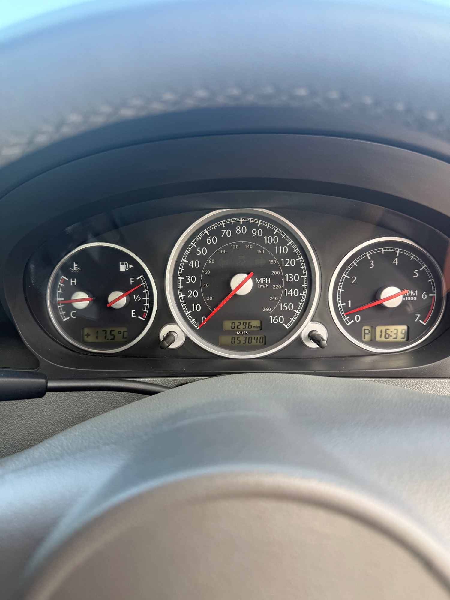 Used Chrysler Crossfire 2006 for sale - 76117673: Photo 8