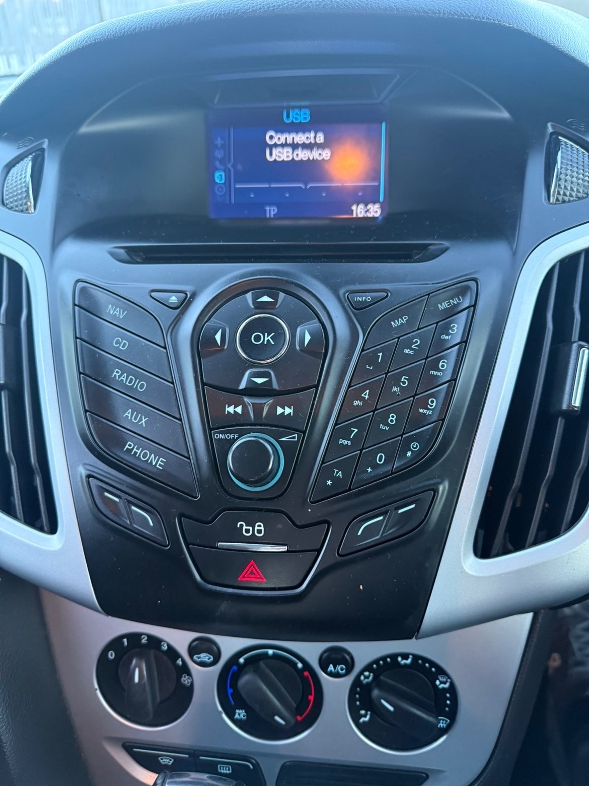 Used Ford Focus 2014 for sale - 77101325: Photo 15