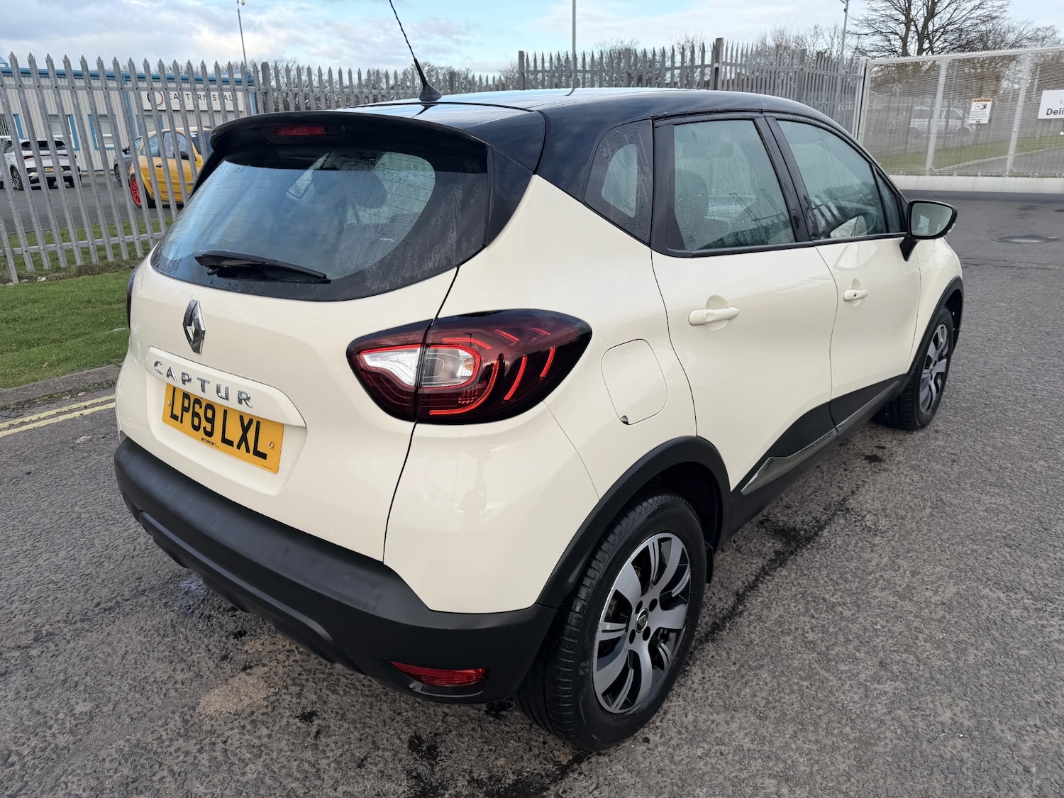 Used Renault Captur 2020 for sale - 77694004: Photo 11