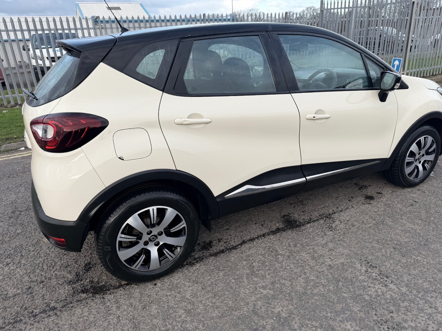 Used Renault Captur 2020 for sale - 77694004: Photo 12