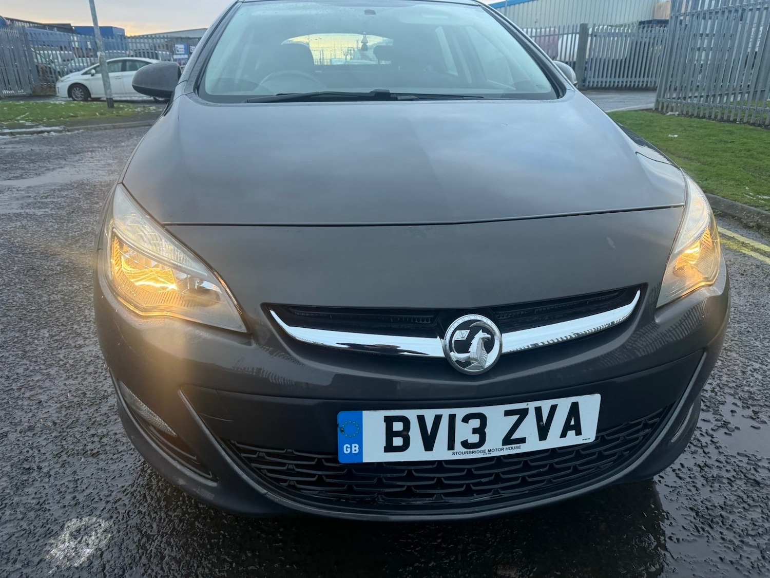 Used Vauxhall Astra 2013 for sale - 77127704: Photo 5