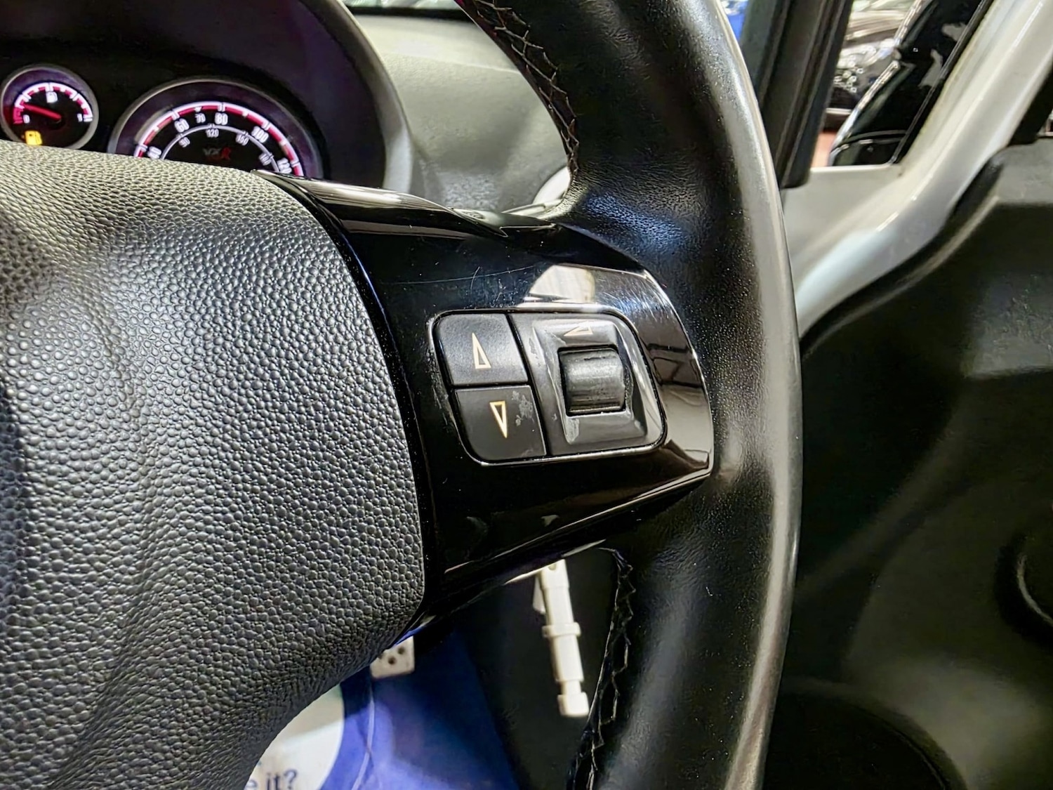 Used Vauxhall Corsa 2013 for sale - 77264485: Photo 32