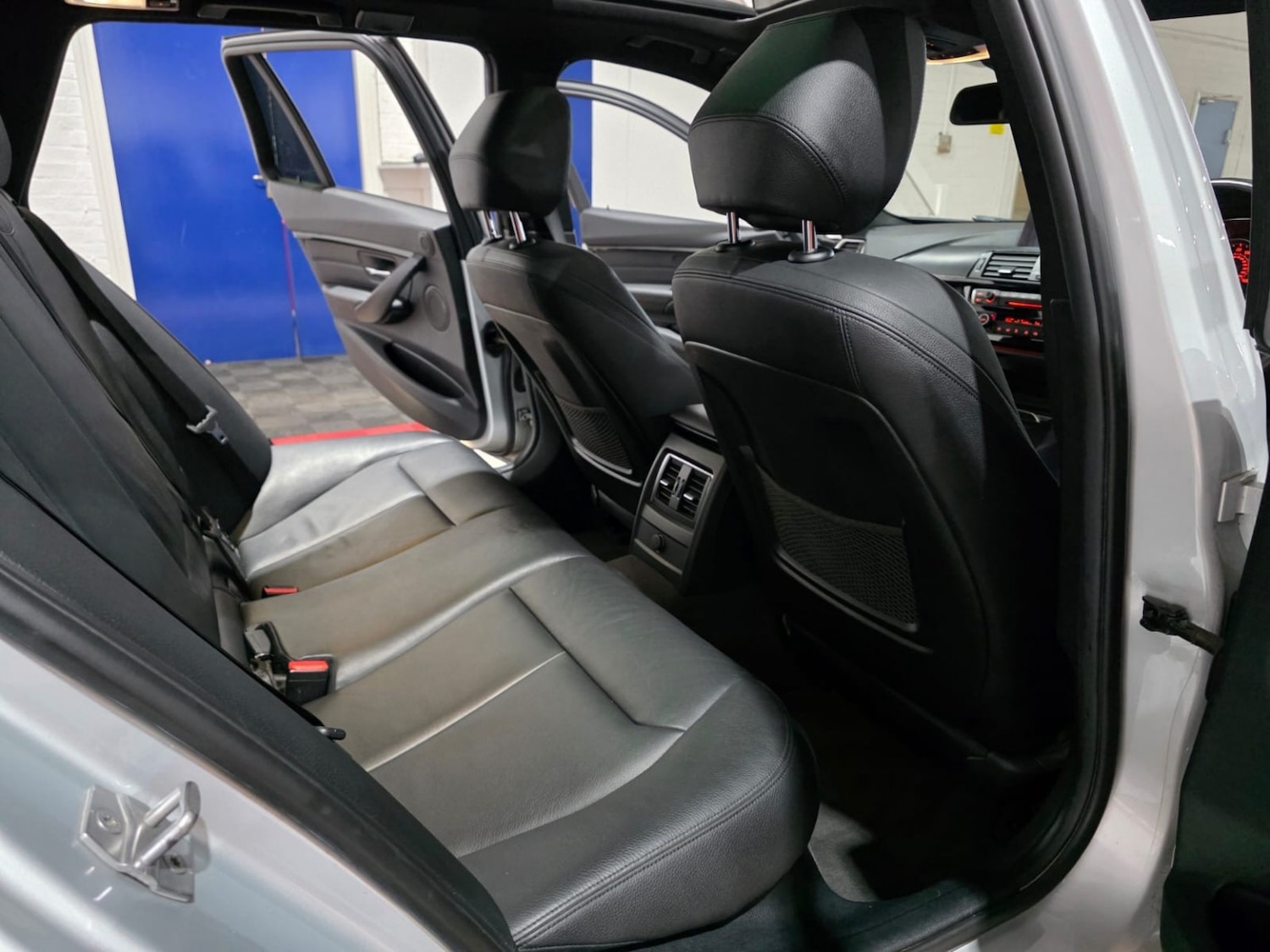 Used BMW 3 Series 2016 for sale - 77258996: Photo 20