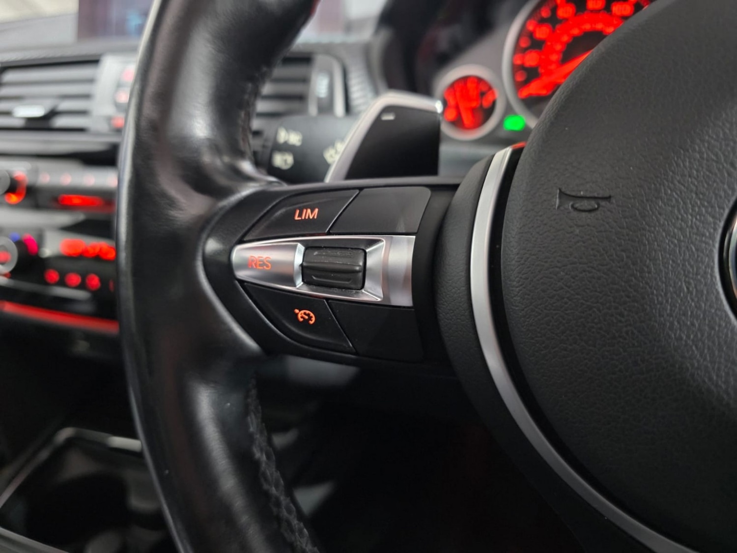 Used BMW 3 Series 2016 for sale - 77258996: Photo 33