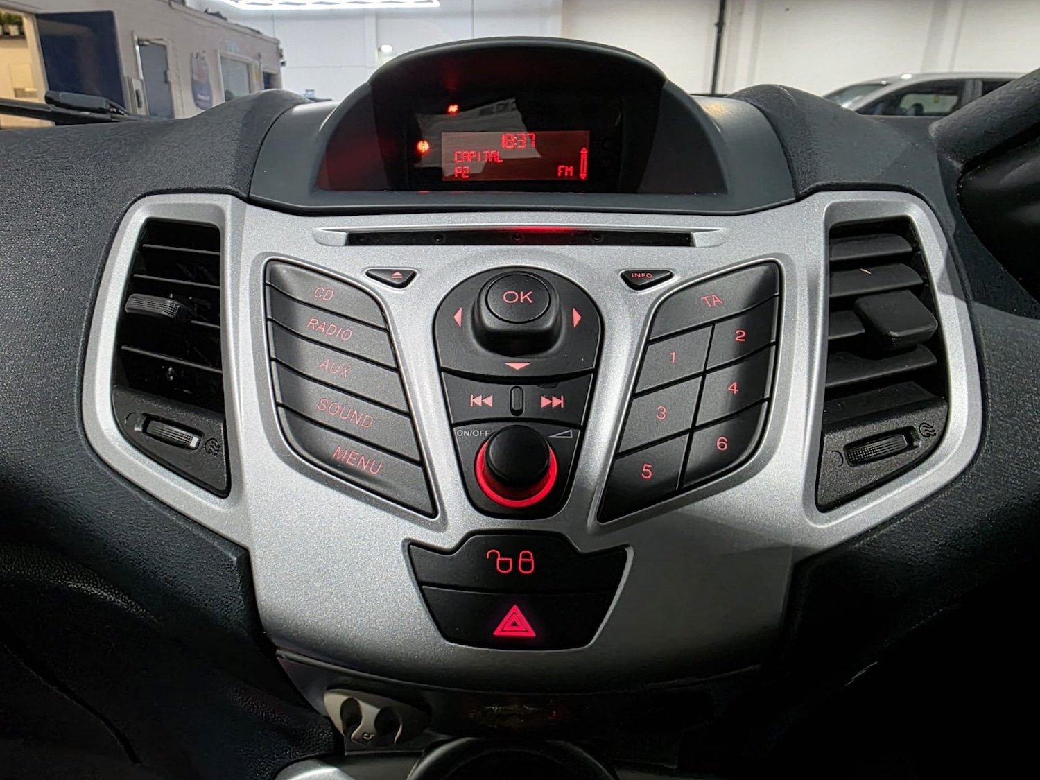 Used Ford Fiesta 2017 for sale - 77258959: Photo 21