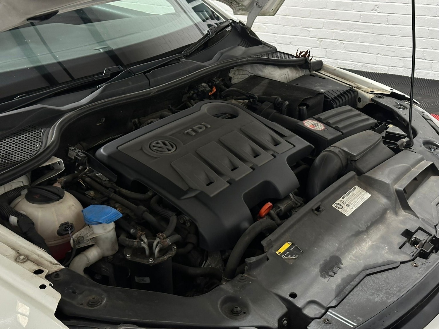 Used Volkswagen Scirocco 2013 for sale - 77258995: Photo 31